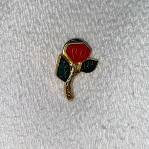ROSE Brooch / Lapel Pin with Gold Stem, Red Petals & Green Leaves Vintage
